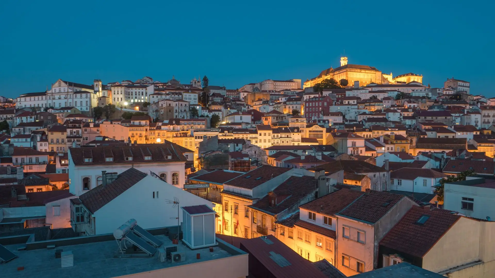 Câmara prevê apoiar com 440 mil euros empresa que leva Coldplay a Coimbra
