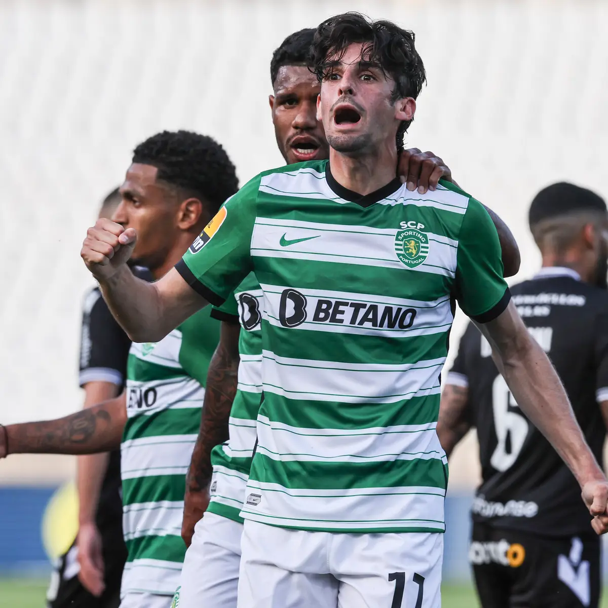 Sporting goleia Vilafranquense por 7-0 em jogo treino - SIC Notícias