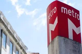 Linha vermelha do Metro interrompida após PSP disparar contra homem armado com faca
