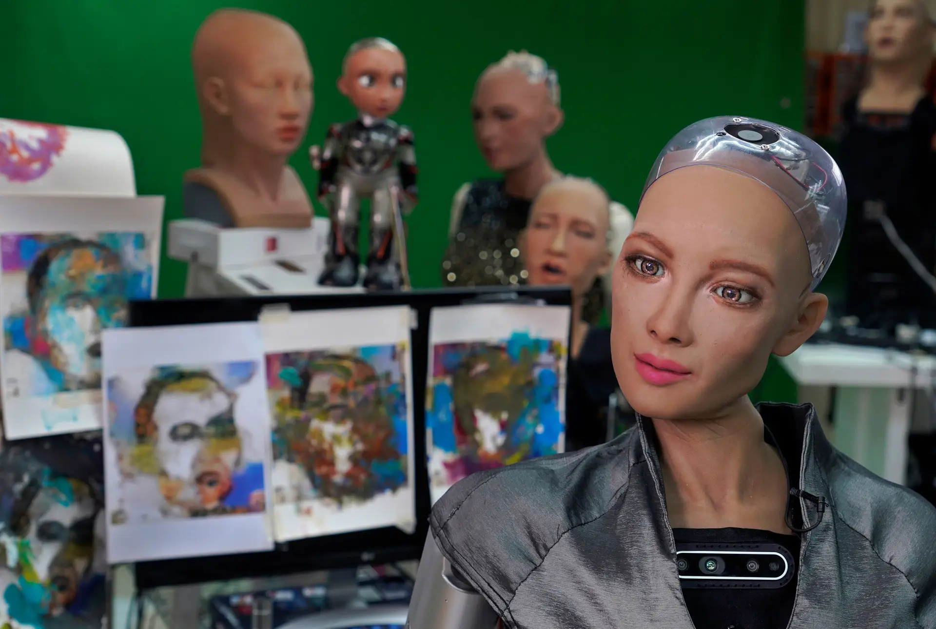 Nove robôs vão responder a jornalistas em conferência de imprensa inédita