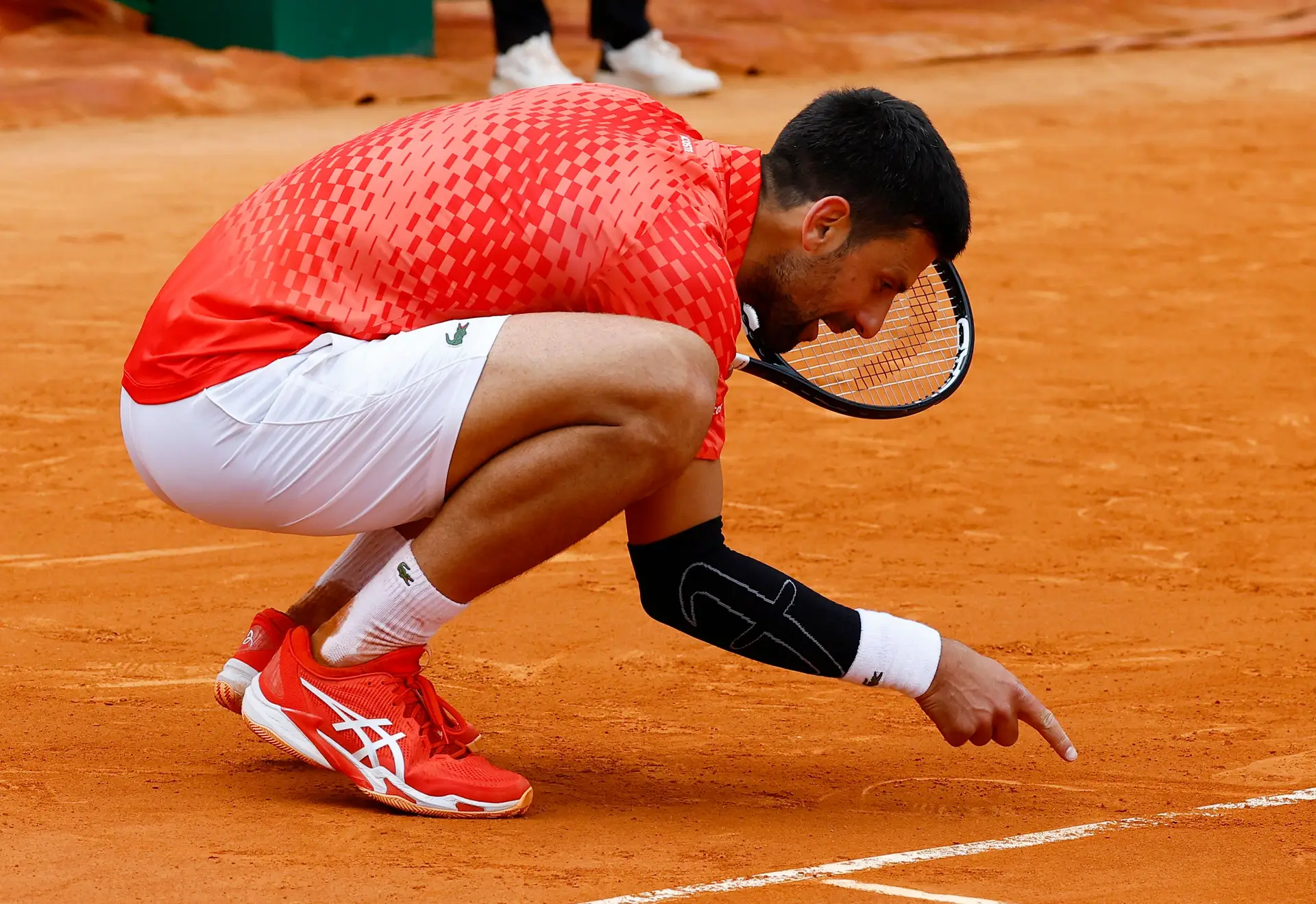 Tênis: Djokovic perde batalha de 3 horas para Sinner no ATP Finals