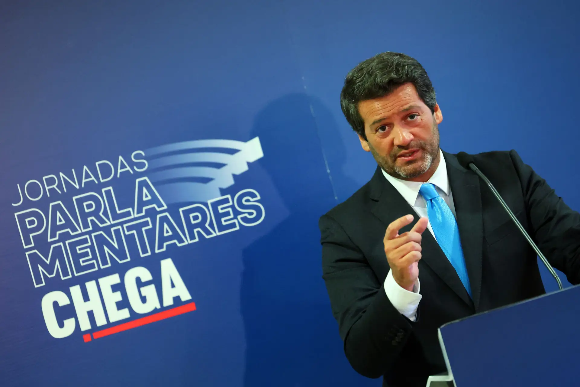 Ventura diz que Marcelo será um "Presidente cartaz" se promulgar medidas da habitação