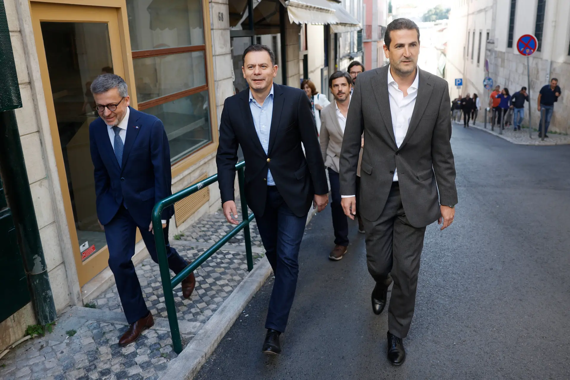 Montenegro, "concentradíssimo e focadíssimo" no combate o PS, recusa falar do Chega