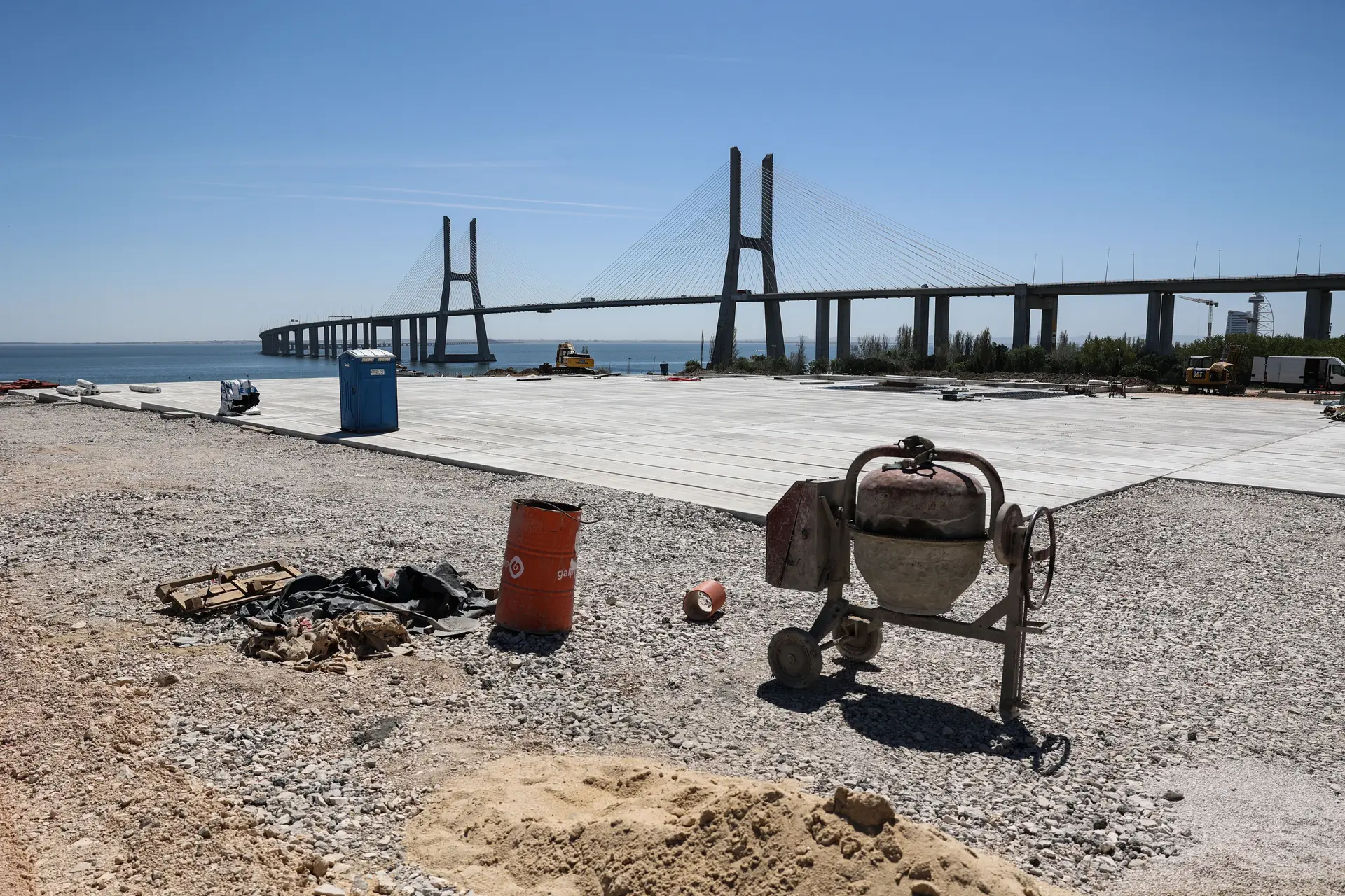 As obras de preparação do recinto do Parque Tejo-Trancão para a Jornada Mundial da Juventude (JMJ) de Lisboa 2023