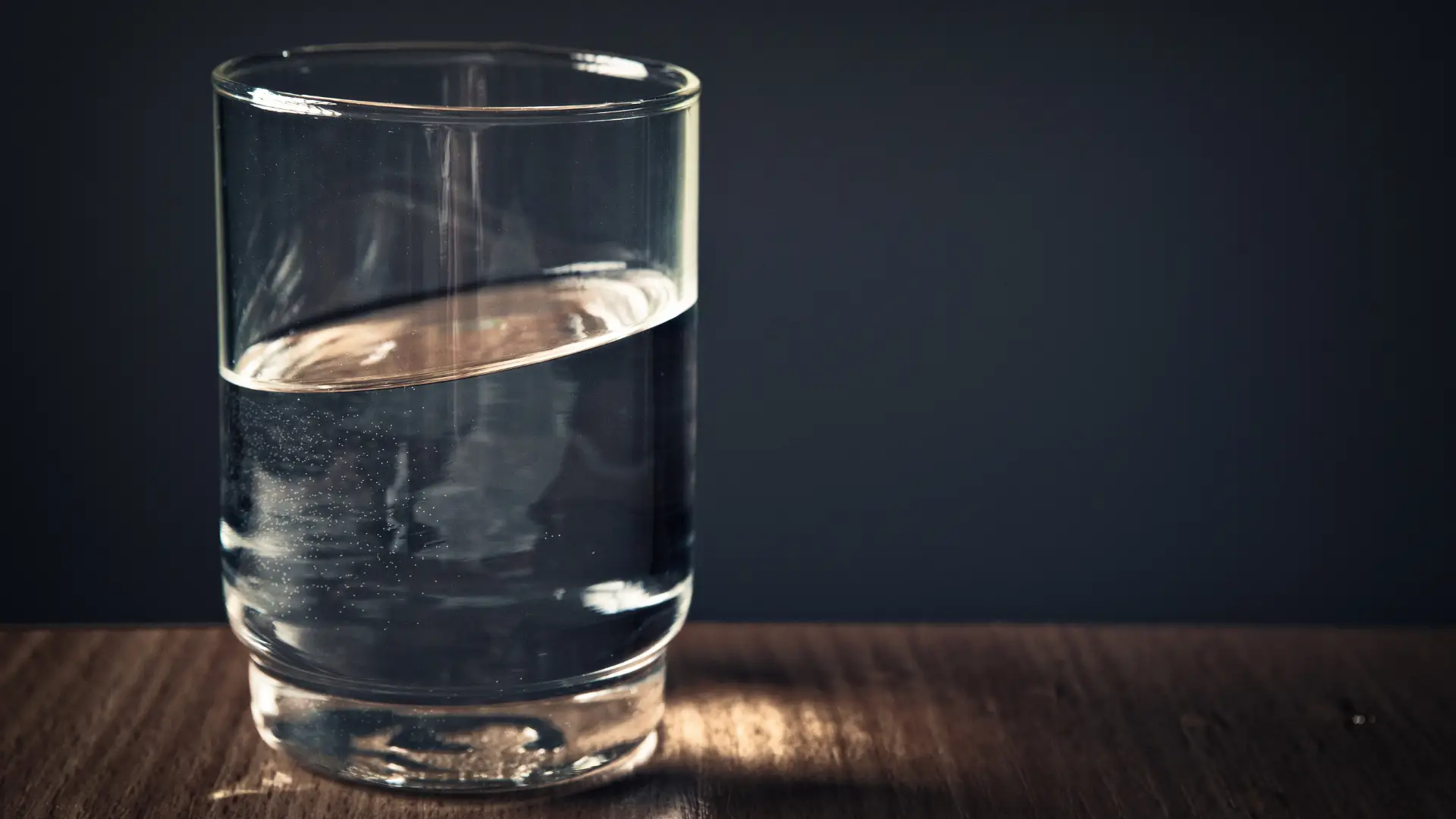 Mais uma tendência no TikTok, mais um alerta: desta vez é o #WaterTok