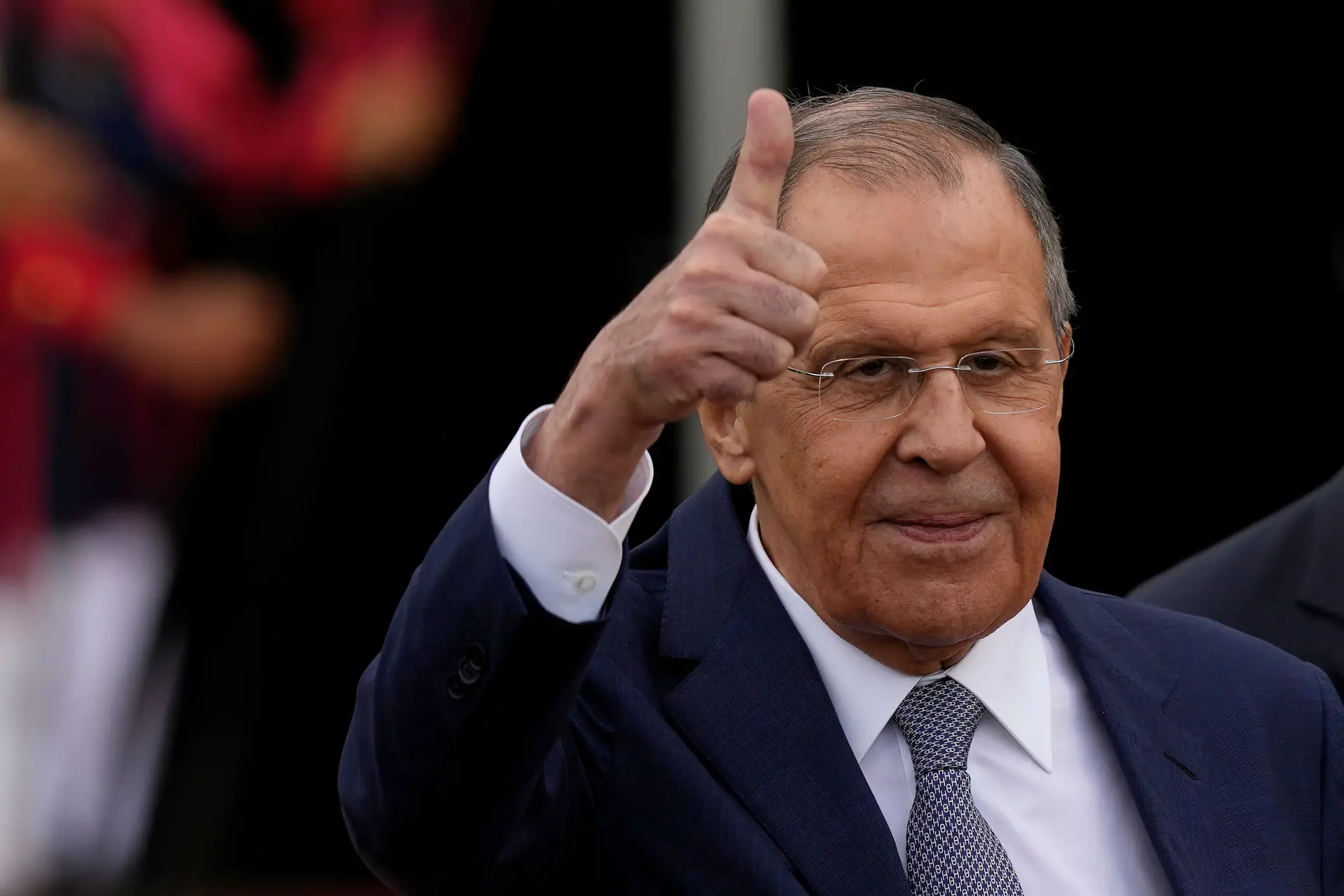 Lavrov diz que Moscovo concorda com bases do acordo de paz negociado com a União Africana