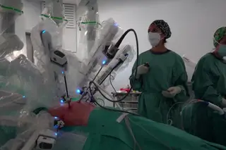 Xavier recebeu um pulmão no primeiro transplante totalmente robótico do mundo