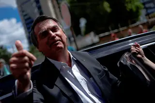 Jair Bolsonaro alegou que estava medicado e divulgou por engano vídeo a contestar eleição