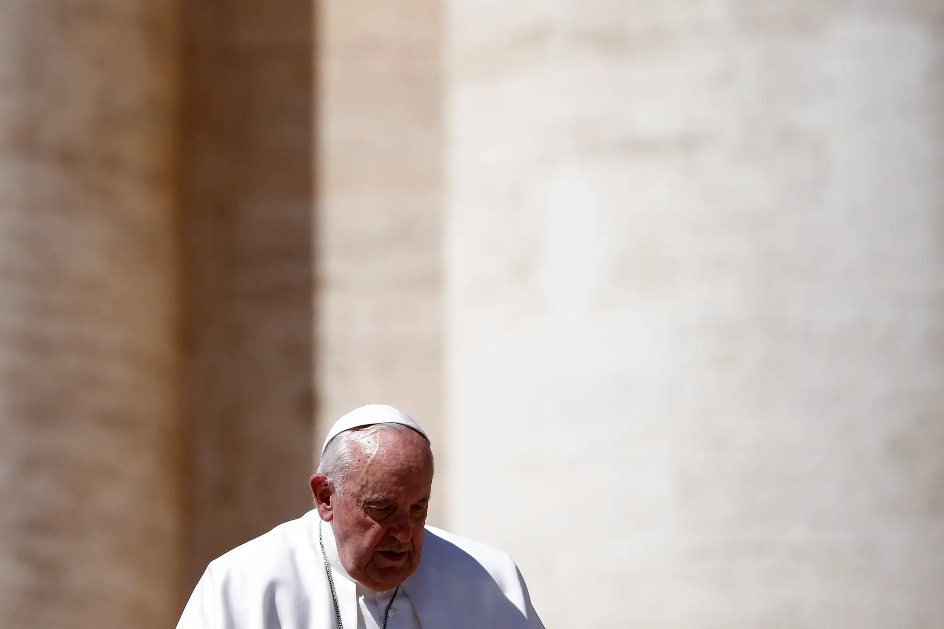 Papa Francisco está doente e cancela agenda de sexta-feira