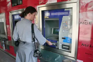 Banco de Portugal determina medidas corretivas à dona do Multibanco