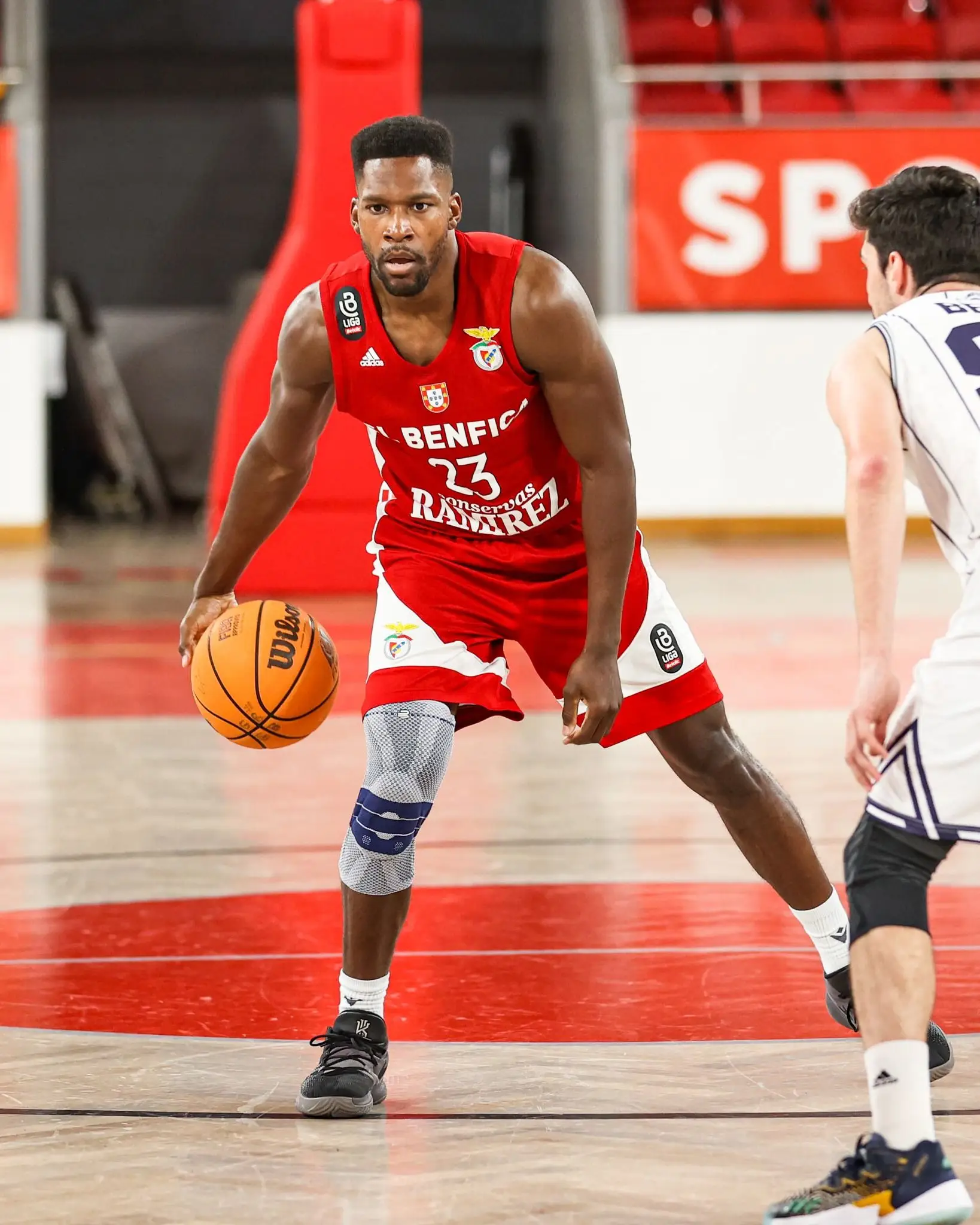 Basquetebol: Benfica vence Sporting e junta-se ao Imortal na final da Taça  de Portugal - SIC Notícias