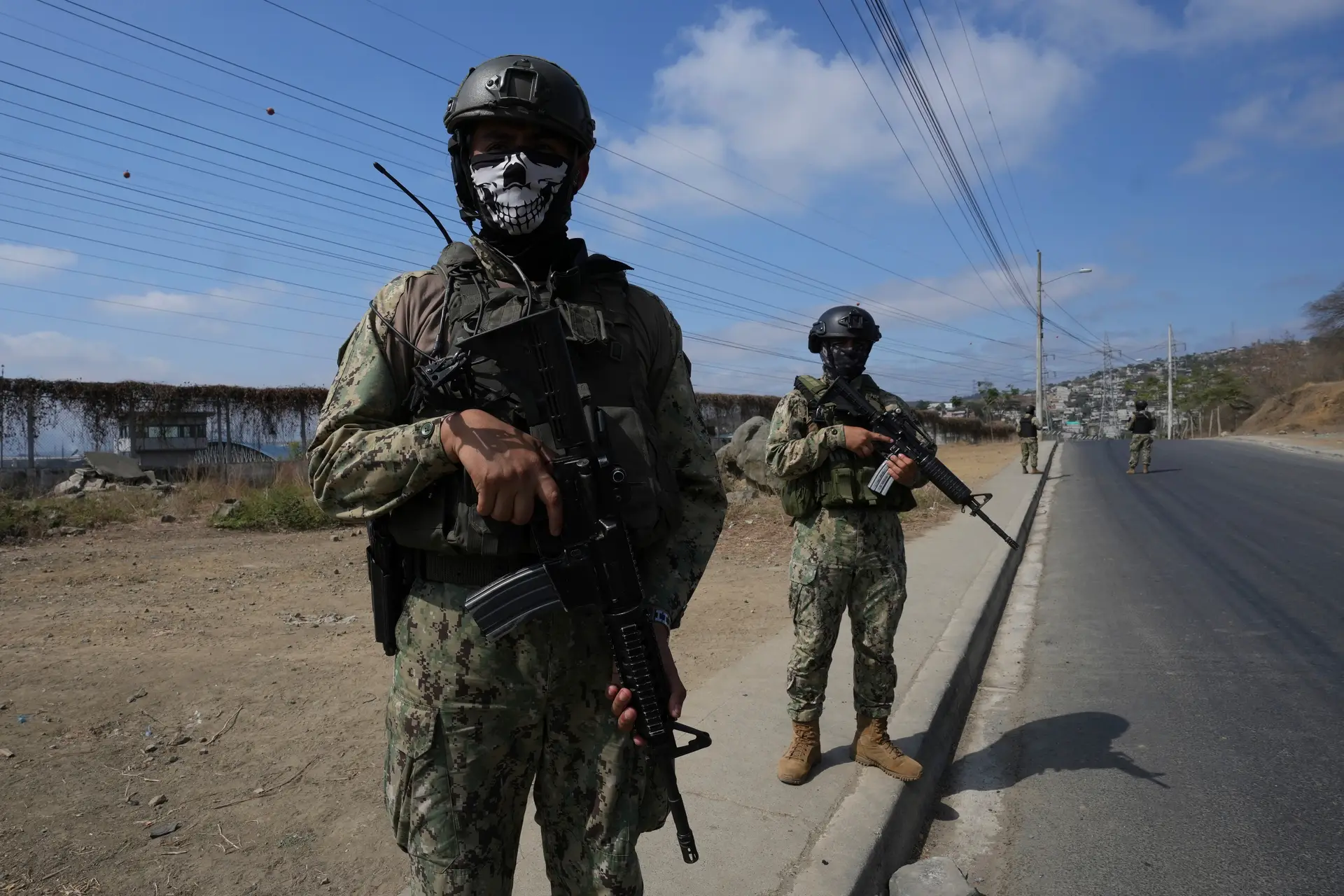 Militares equatorianos