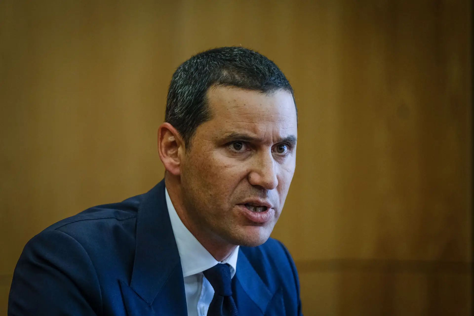 "Jovem turco cowboy do teclado" pede para sair, Costa rejeita
