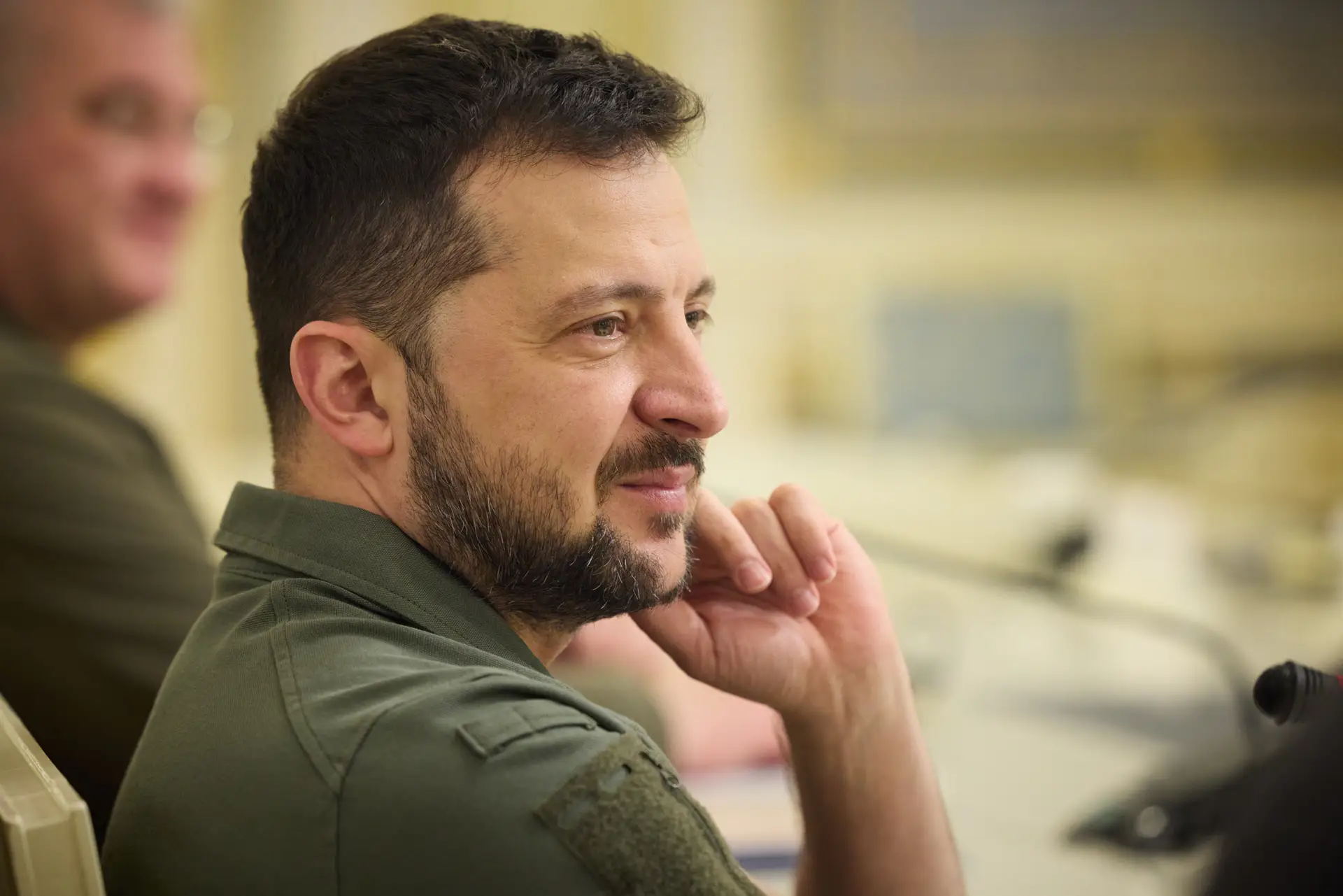 Zelensky agradece apoio de Portugal e pede mais armamento