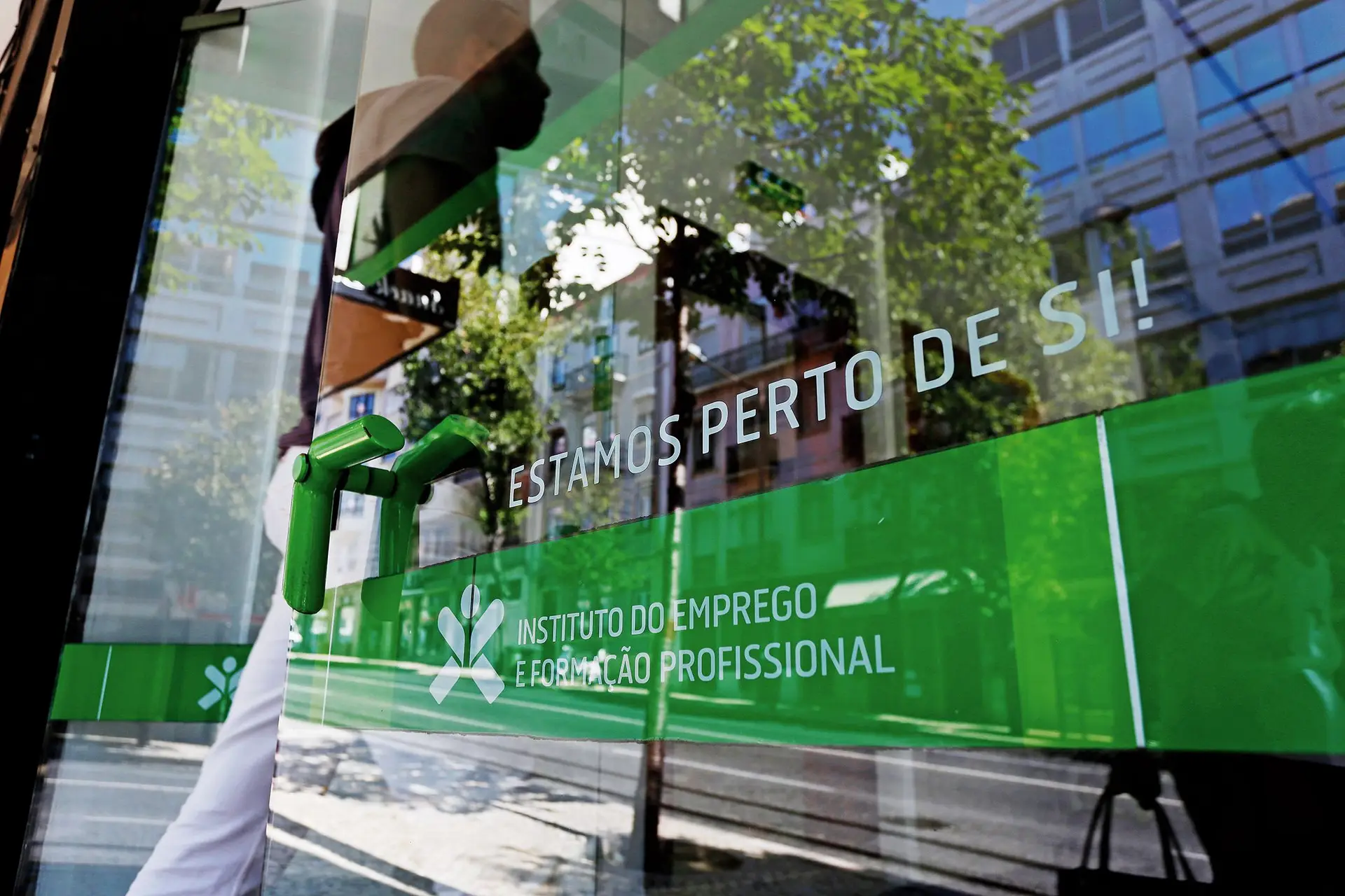 Recém-diplomados em Portugal são cada vez menos afetados pelo desemprego