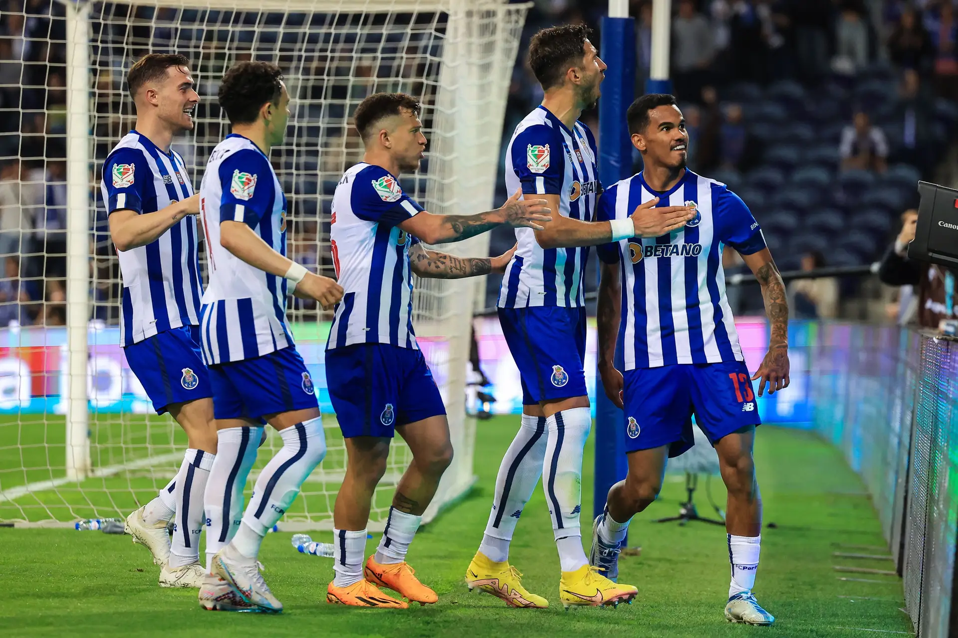 FC Porto-Benfica, 3-2 (resultado final)