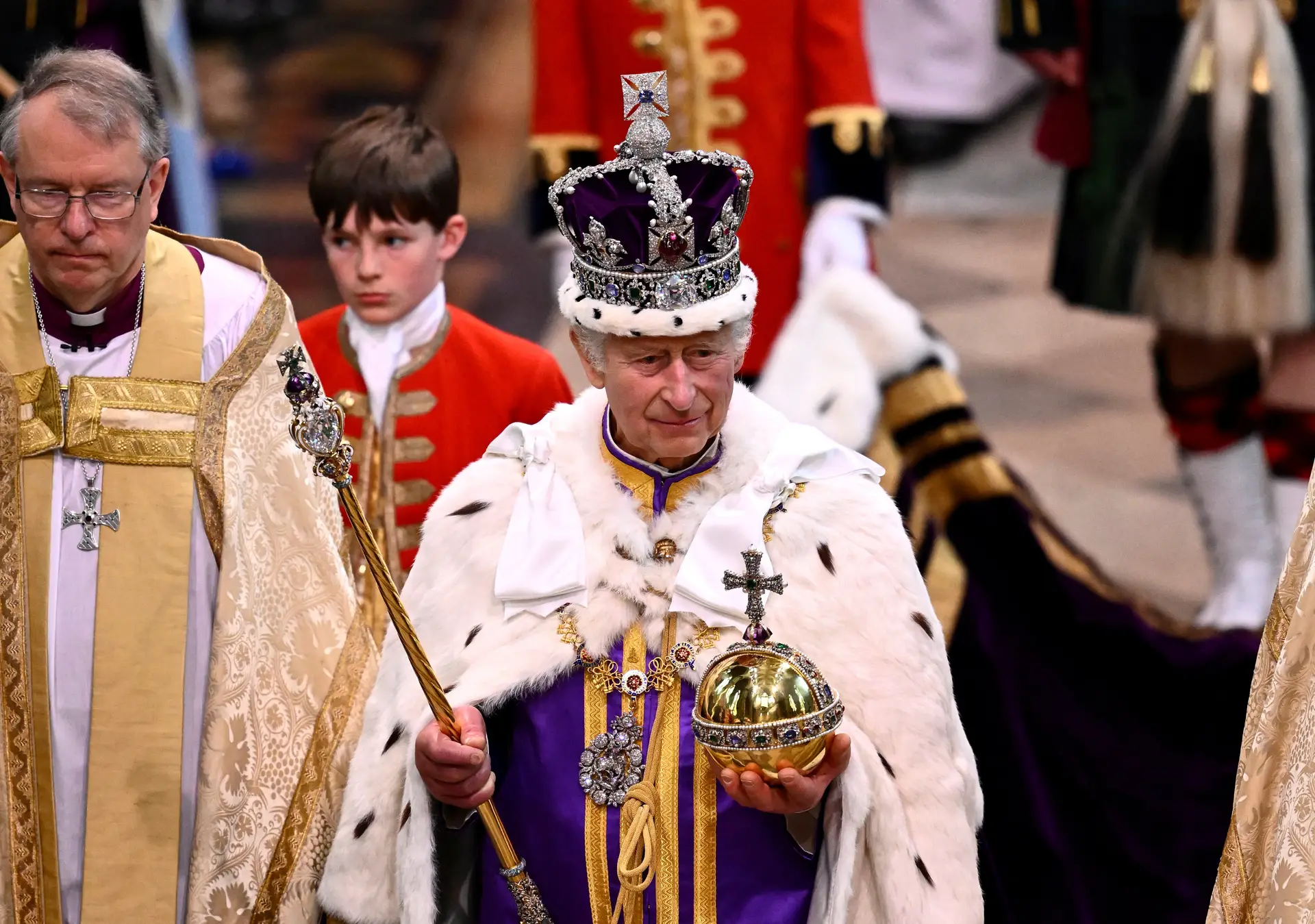 Carlos III, o 40.º rei a ser coroado na Abadia de Westminster