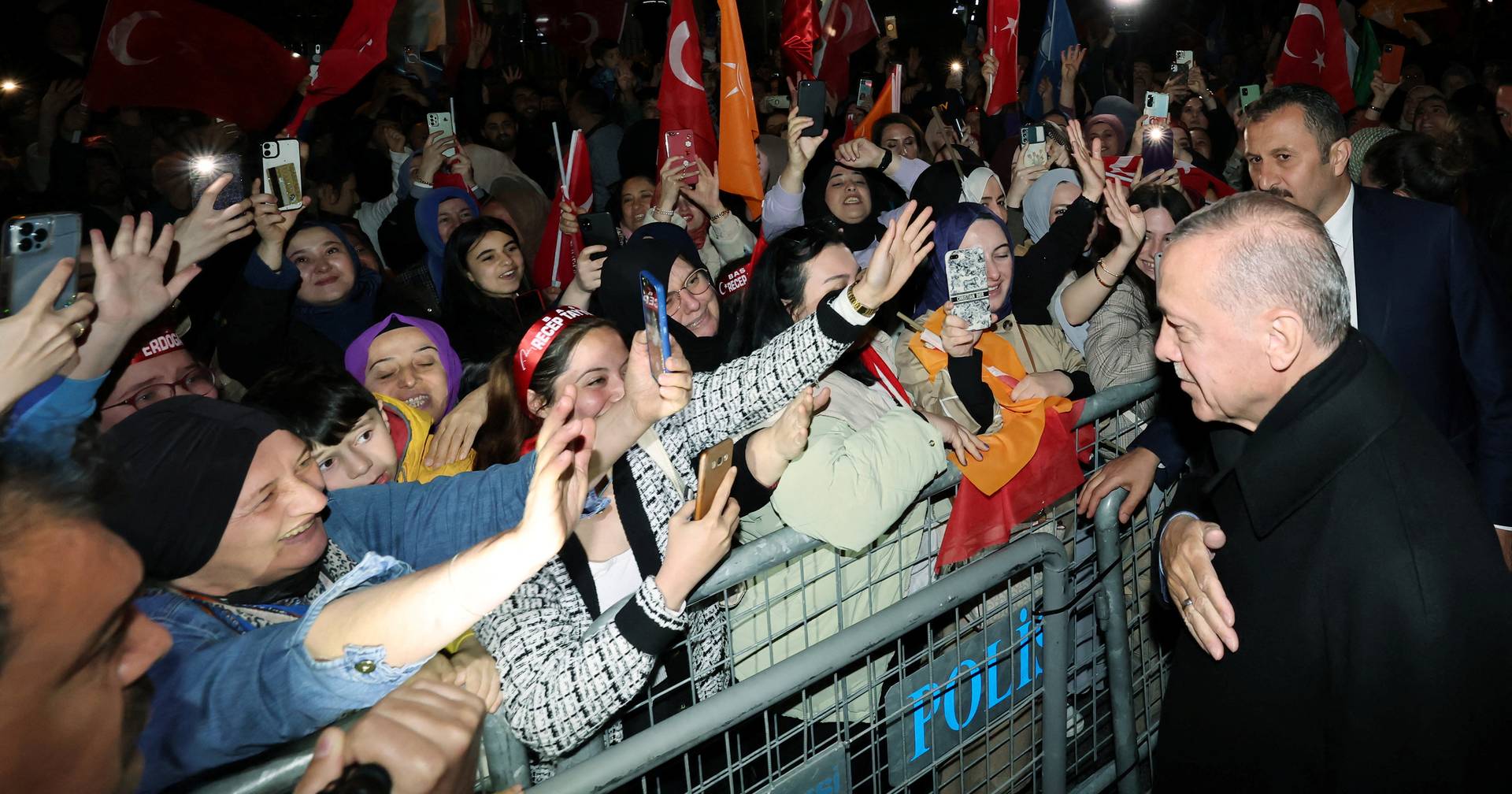 Elecciones turcas: Erdogan pierde la mayoría absoluta con el 90% de los votos escrutados
