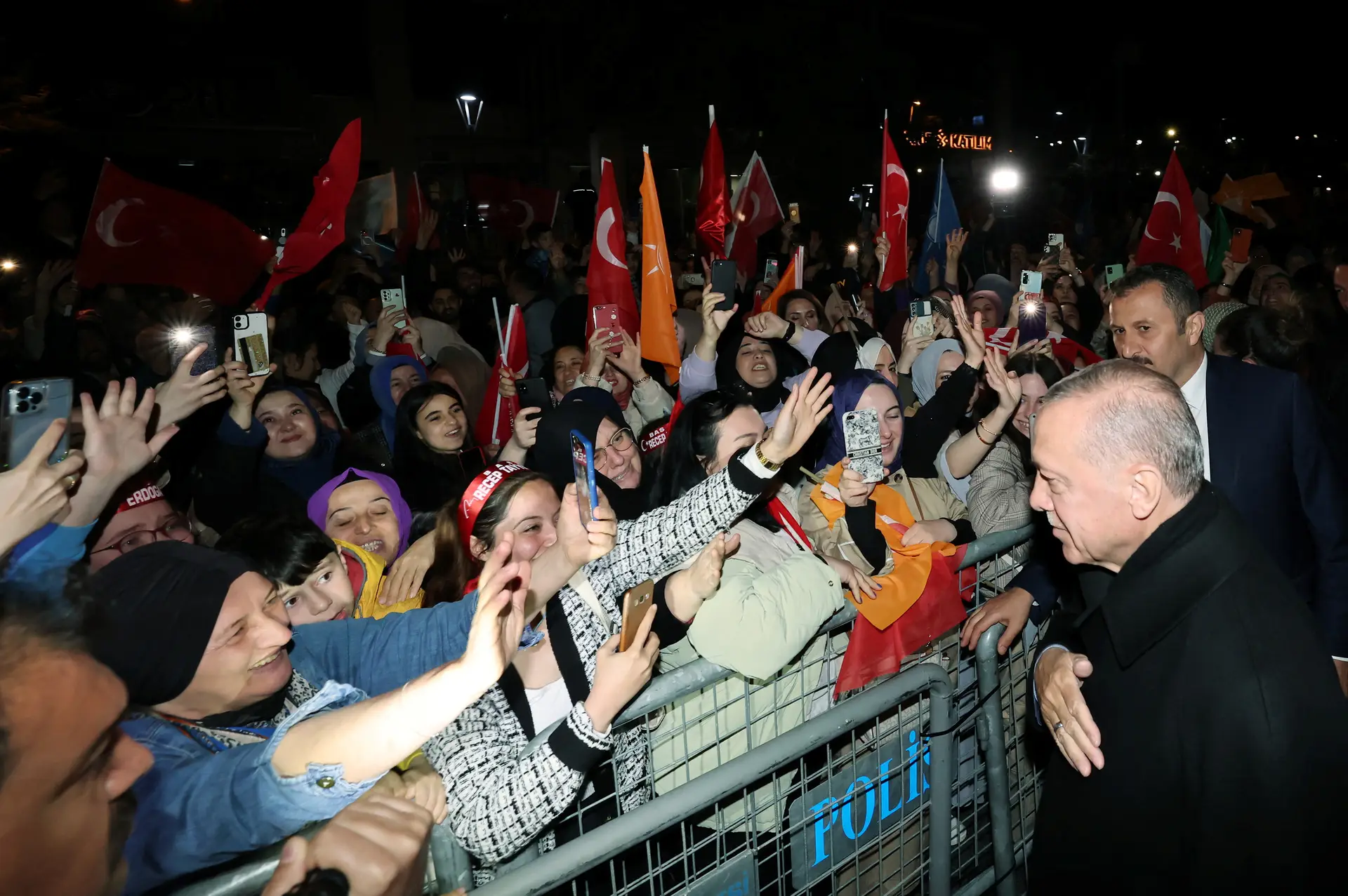 Eleições na Turquia: Erdogan perde maioria absoluta com 90% dos votos contabilizados