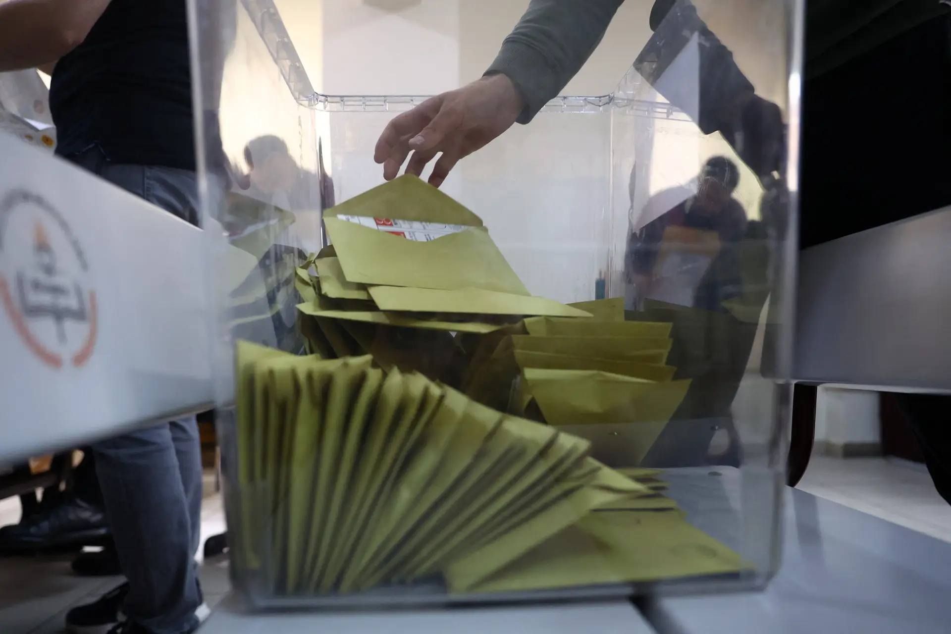 Portugueses vão às urnas hoje para definir novo Parlamento