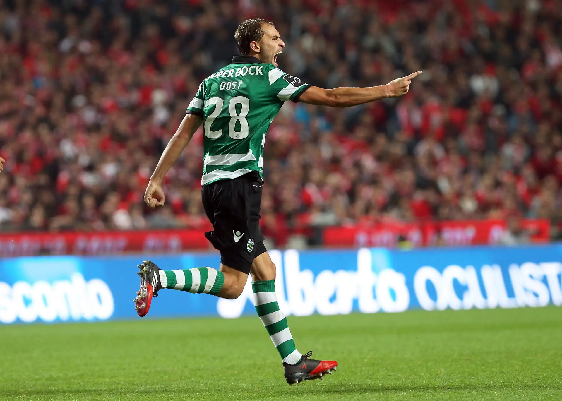 "Não quero arriscar a minha vida": Bas Dost, ex-Sporting, anuncia final da carreira