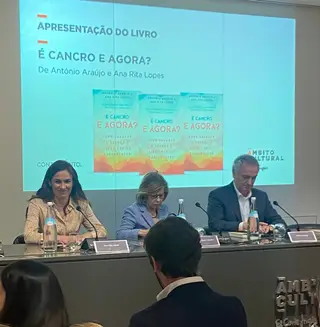 Ana Rita Lopes, Maria de Belém Roseira e António Araújo na apresentação do livro "É cancro e agora?", na sala de âmbito cultural do Corte Inglês, em Lisboa