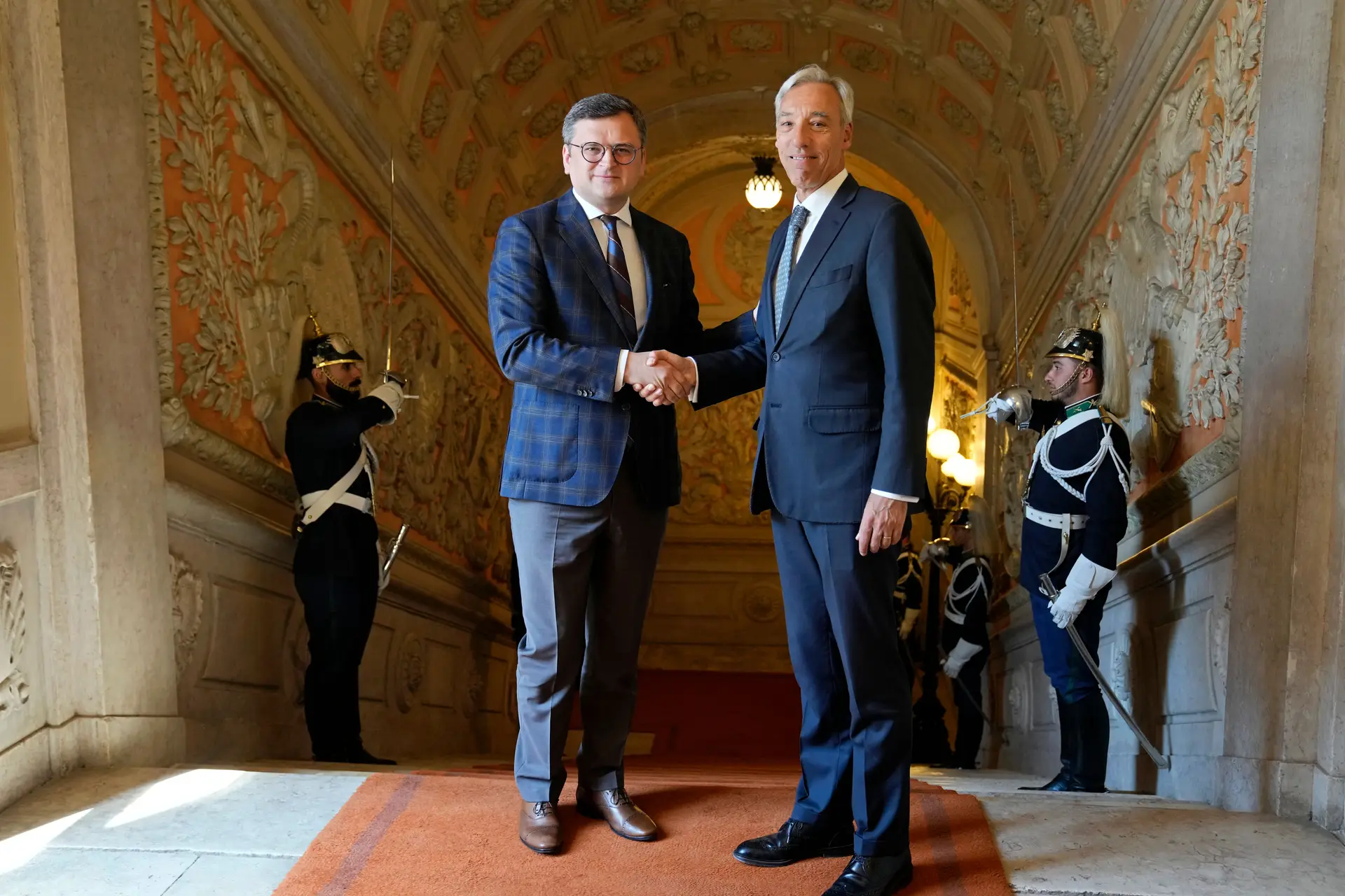 Dmytro Kuleba e João Gomes Cravinho