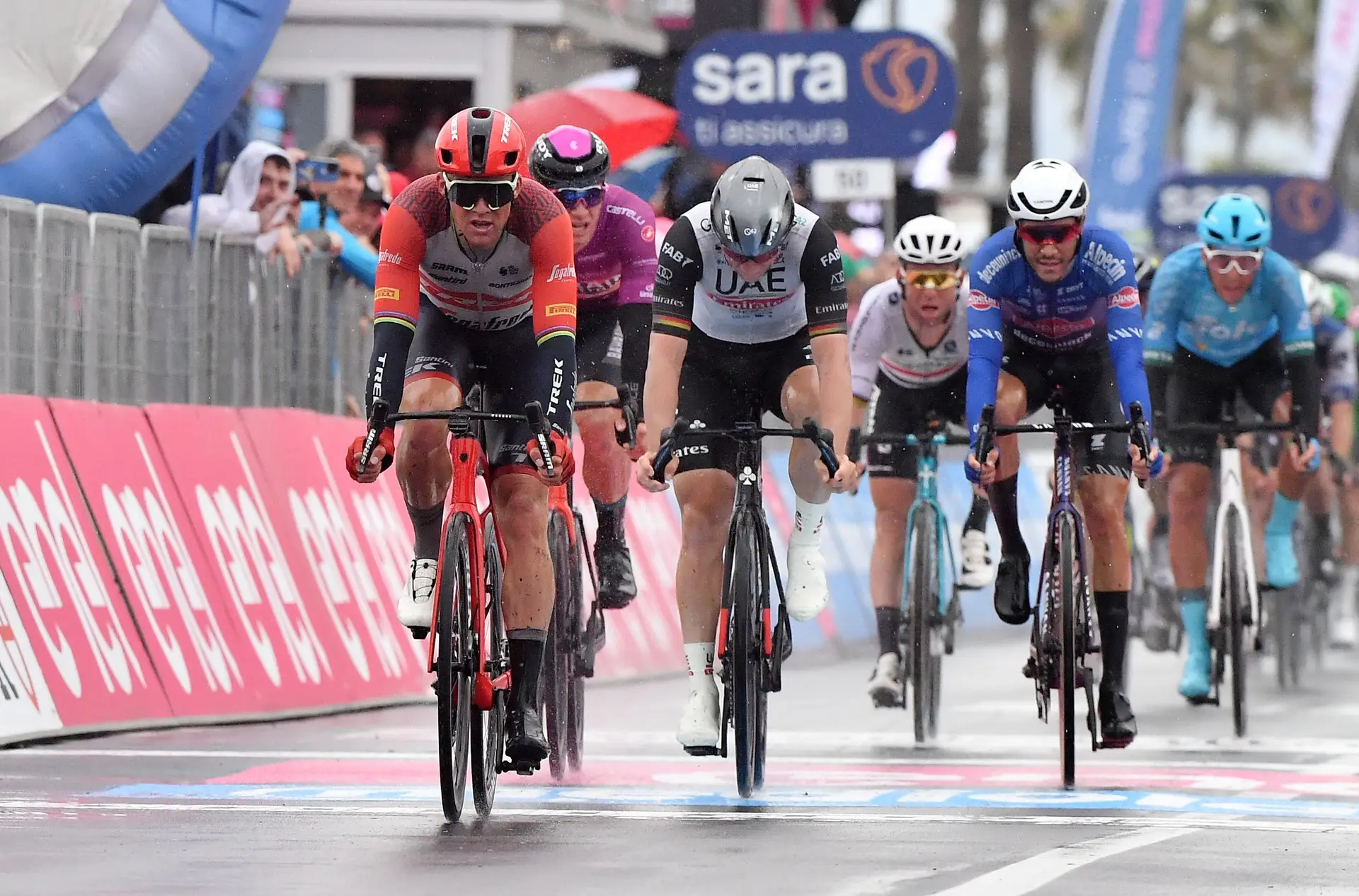 Giro: João Almeida vence juventude, a quarta classificação