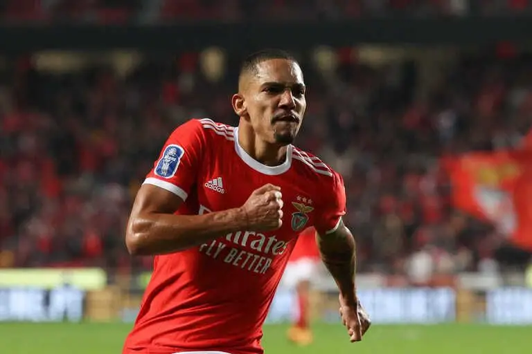 Gilberto vibra com gol histórico e classificação do Benfica na Champions  League: 'É espetacular', Esporte