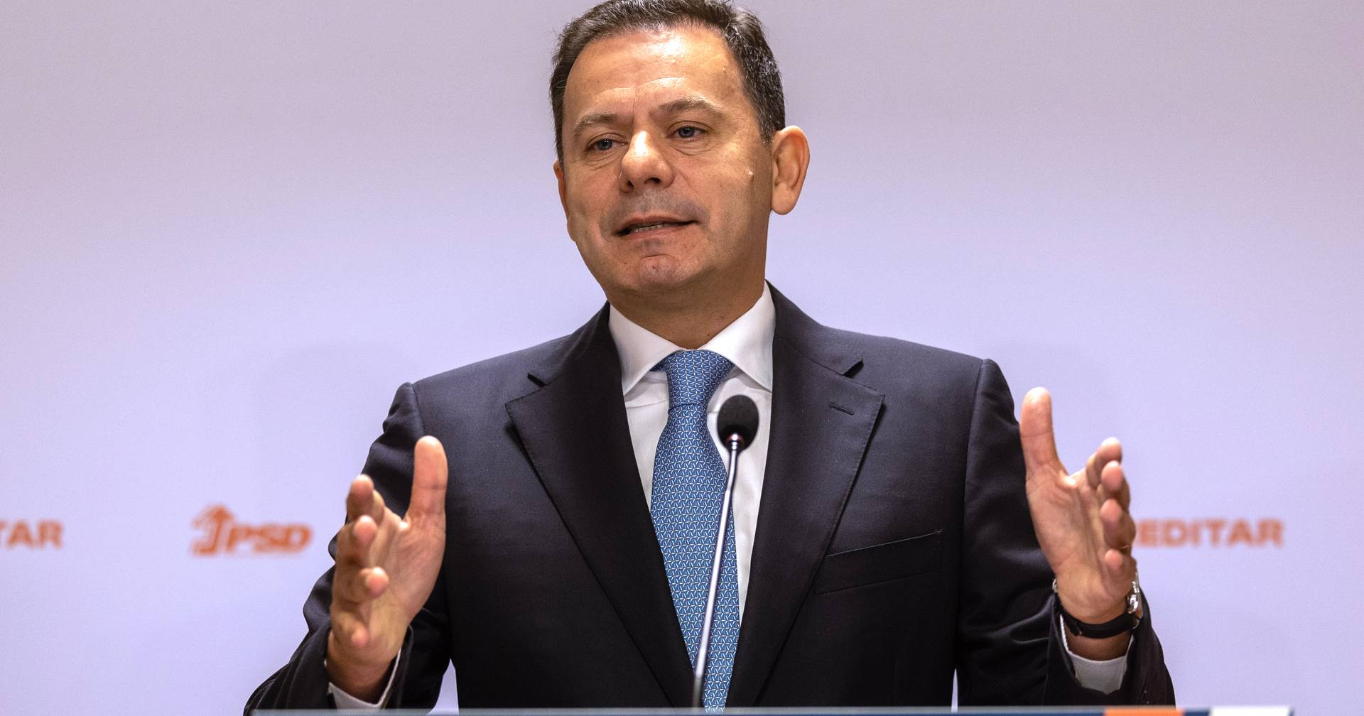 Presidente do PSD promete “não dar descanso ao Governo” um ano depois de  ser eleito - Expresso