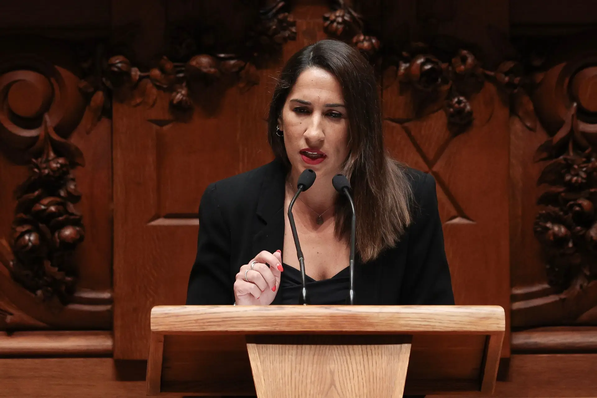 Ministra da Habitação Marina Gonçalves