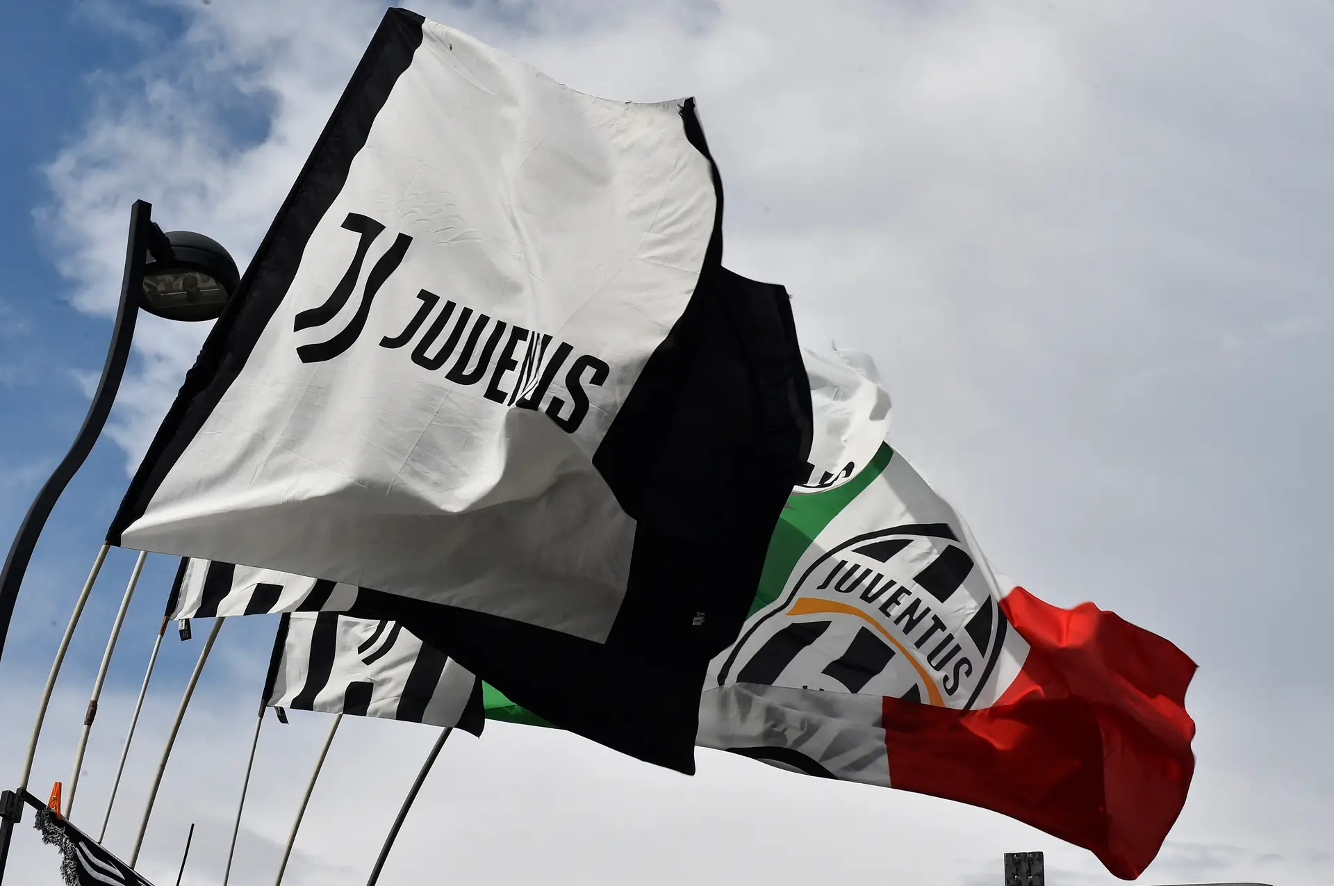 Juventus é punida com perda de 10 pontos no Campeonato Italiano