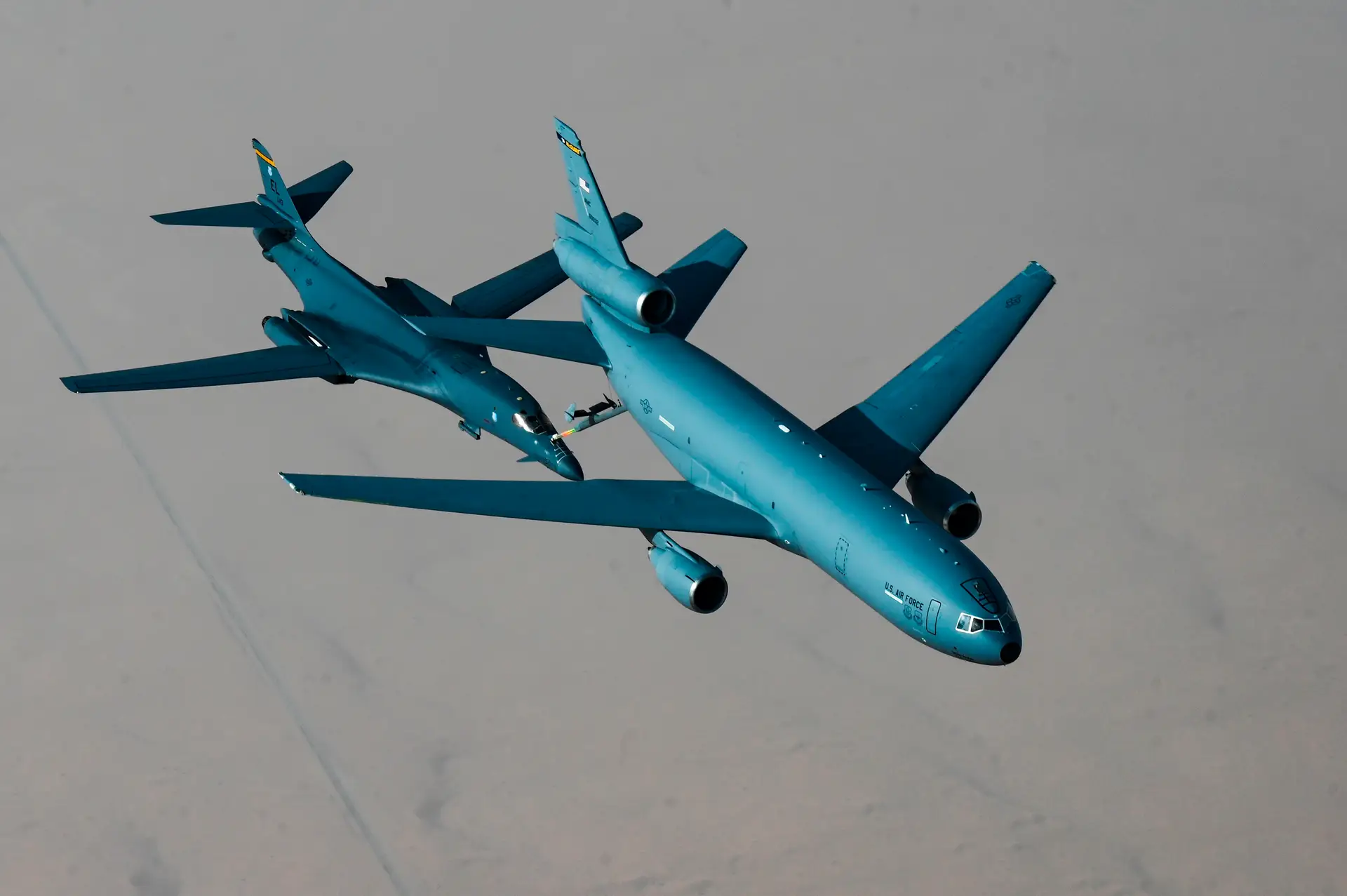 Moscovo diz ter intercetado dois bombardeiros norte-americanos no Báltico