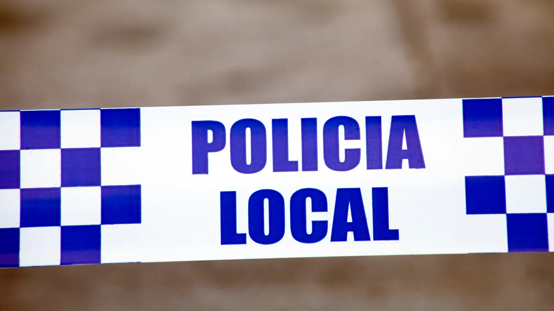 Jovem de 14 anos mata pais por não lhe terem dado autorização para viajar