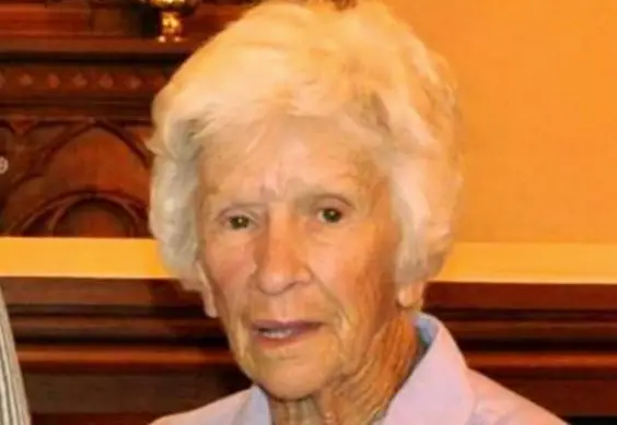Mulher de 95 anos imobilizada pela polícia com choques elétricos acaba por morrer