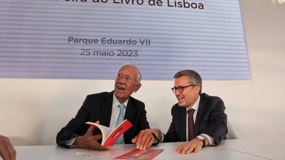 Presidente da República, Marcelo Rebelo de Sousa, e presidente da Câmara de Lisboa, Carlos Moedas, na Feira do Livro.