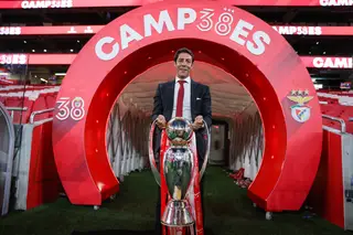 Rui Costa, de "maestro" a presidente, volta a ser campeão com o Benfica