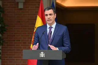 Espanha vira à direita e Sánchez antecipa legislativas