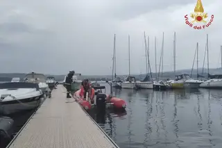 Naufrágio de barco turístico em Itália faz quatro mortos