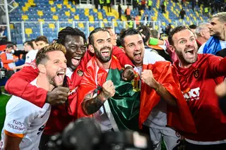 Golo de Sérgio Oliveira ajuda Galatasaray a sagrar-se campeão turco