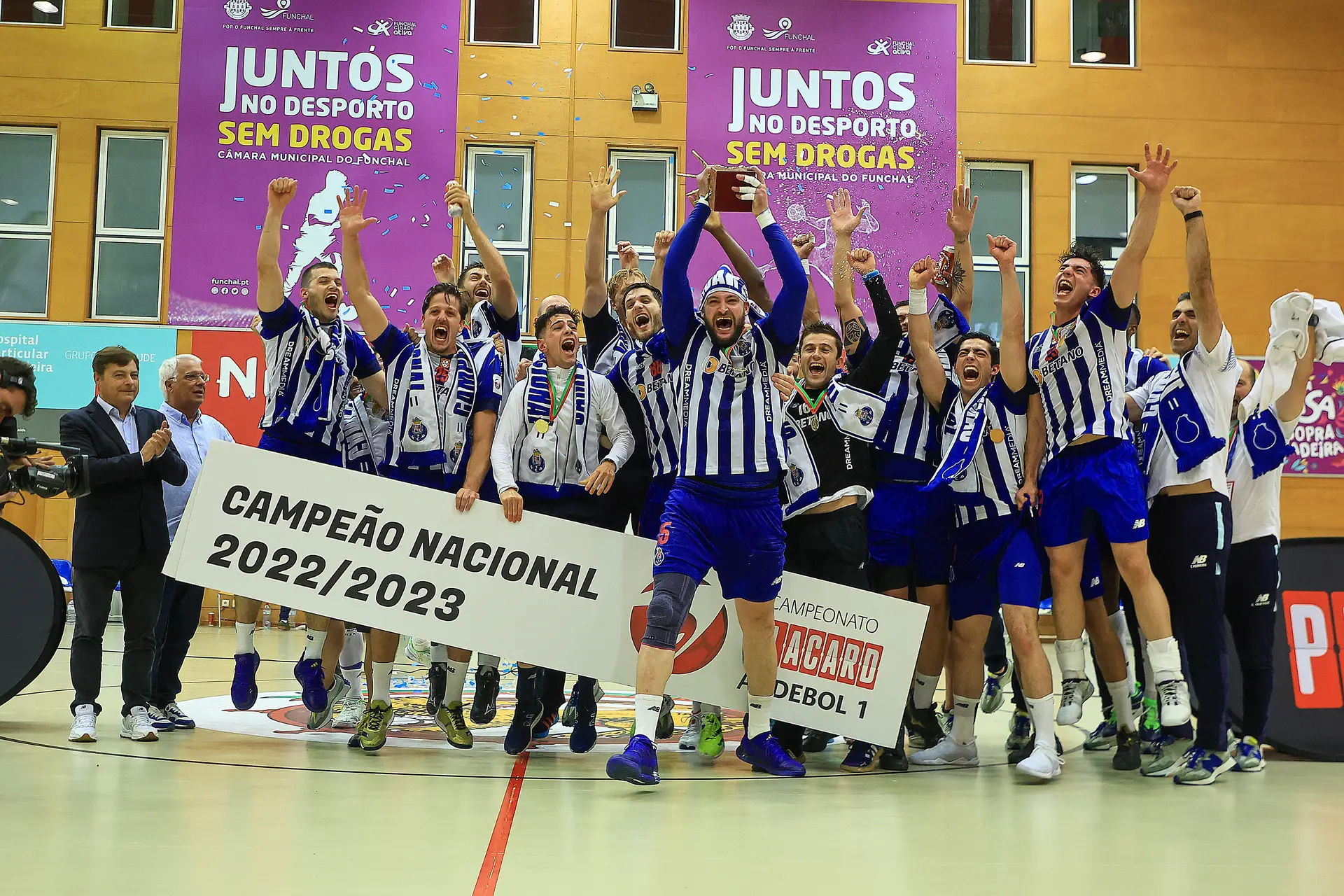 Fc Porto Sagra Se Campeão Nacional De Andebol Pela Quarta Vez Consecutiva Sic Notícias 