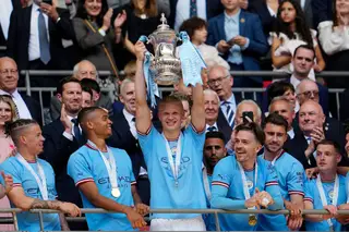 Manchester City derrota rival United e conquista Taça de Inglaterra