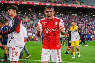 Víctor Gómez no Sporting de Braga a título definitivo