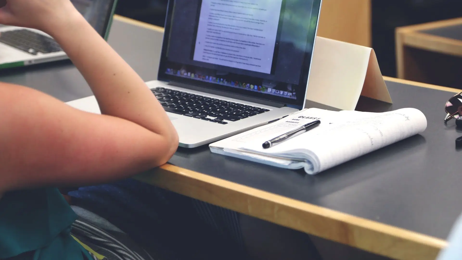 Quase metade dos estudantes frequenta o ensino profissional