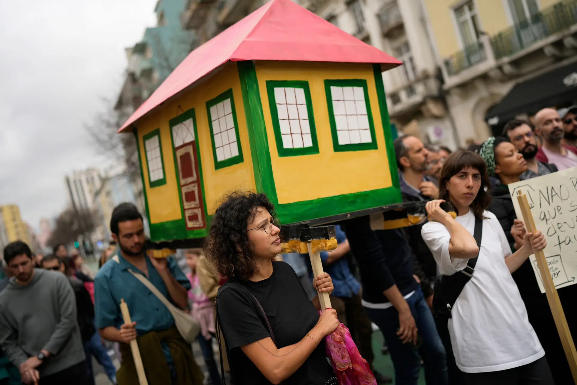 Movimento Casa Para Viver volta à rua pelo direito à habitação