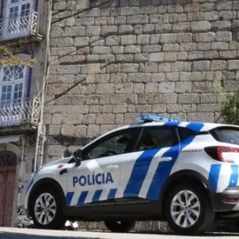 PSP recupera parte de três carros furtados - SIC Notícias