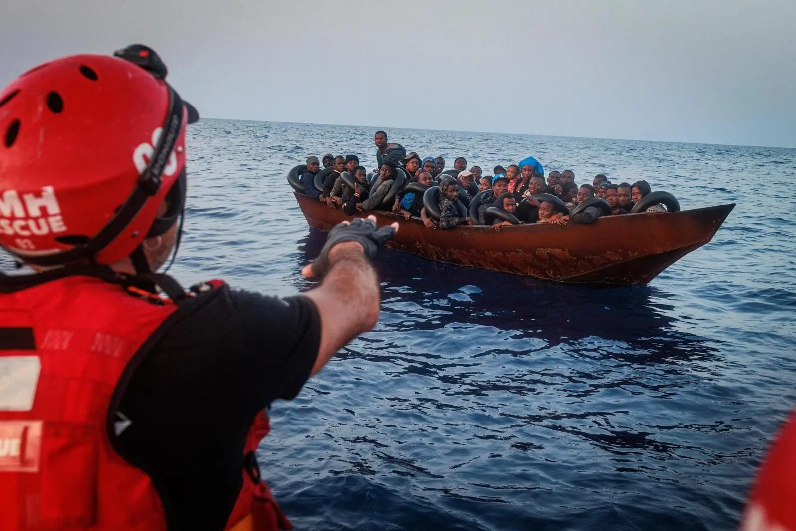 Operação de resgate da Salvamento Marítimo Humanitário.