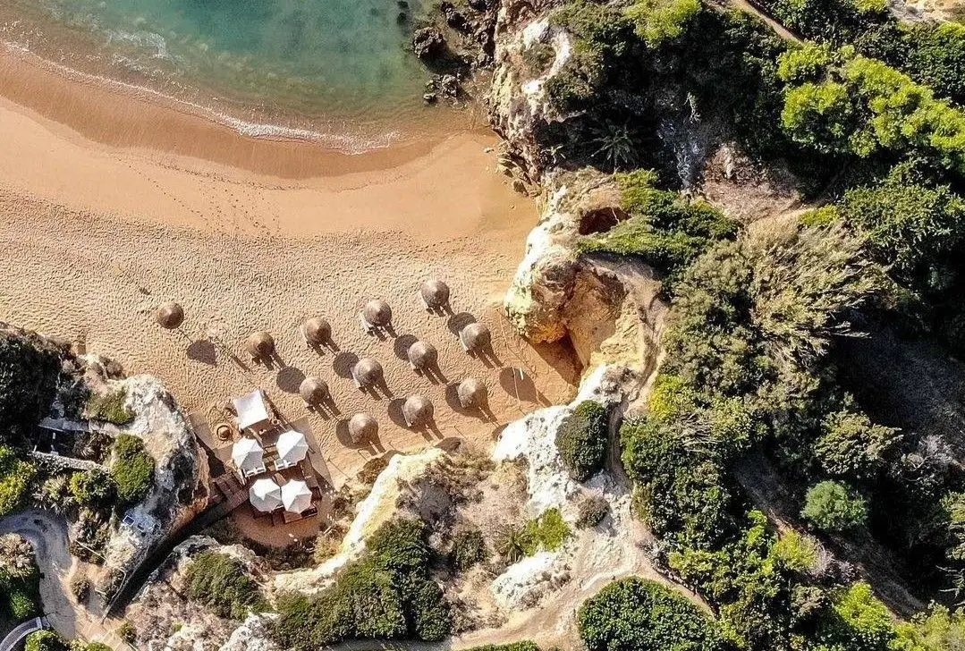 Hotéis do Algarve com acesso direto à praia