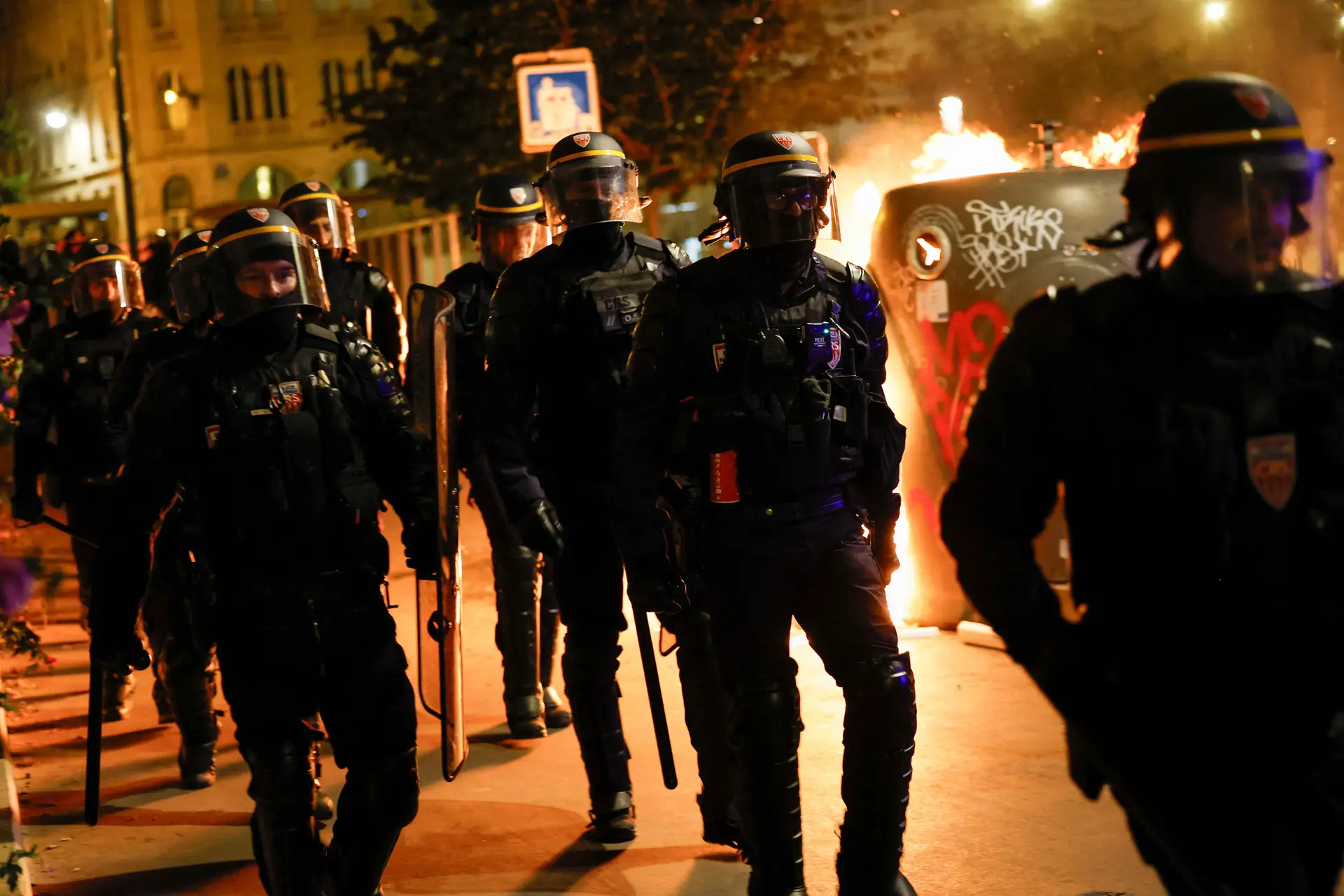 Cinco polícias detidos pela morte de jovem durante protestos em França