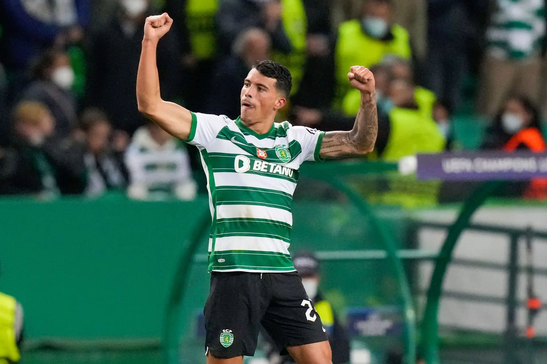 Sporting oficializa transferência definitiva de Pedro Porro para o Tottenham